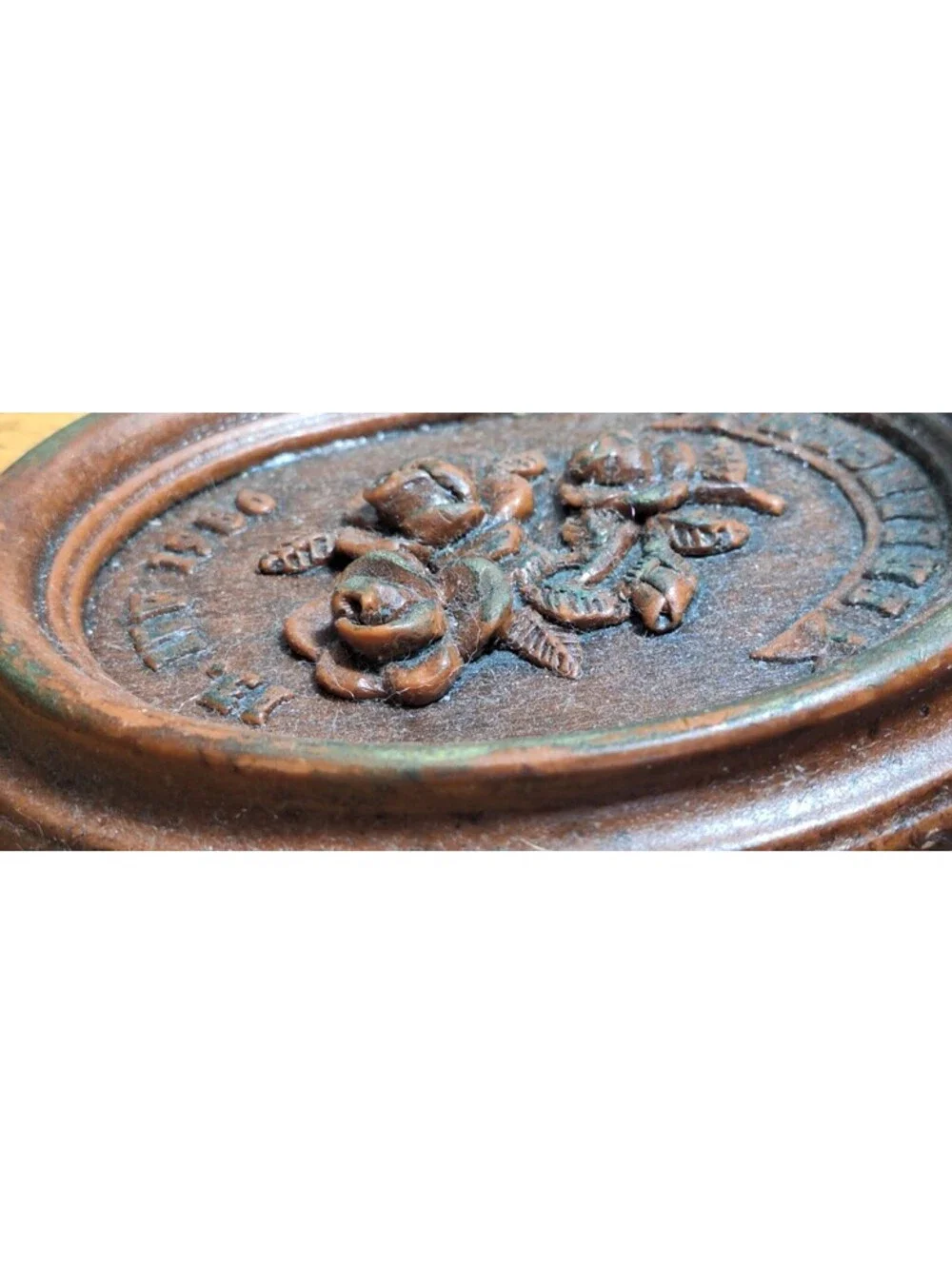 VTG 1986 Oval 3D Floral Small Oval Wax Like Wall Art Plaque/Pendant 4.5